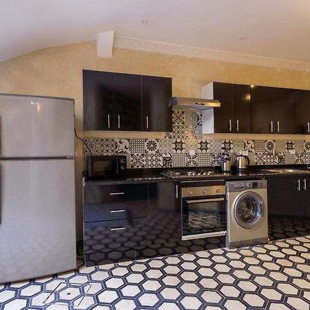 Riad 4 Chambres - Piscine & Petit Dejeuner Gratuit - Wifi Fibre Optique 마라케시 외부 사진