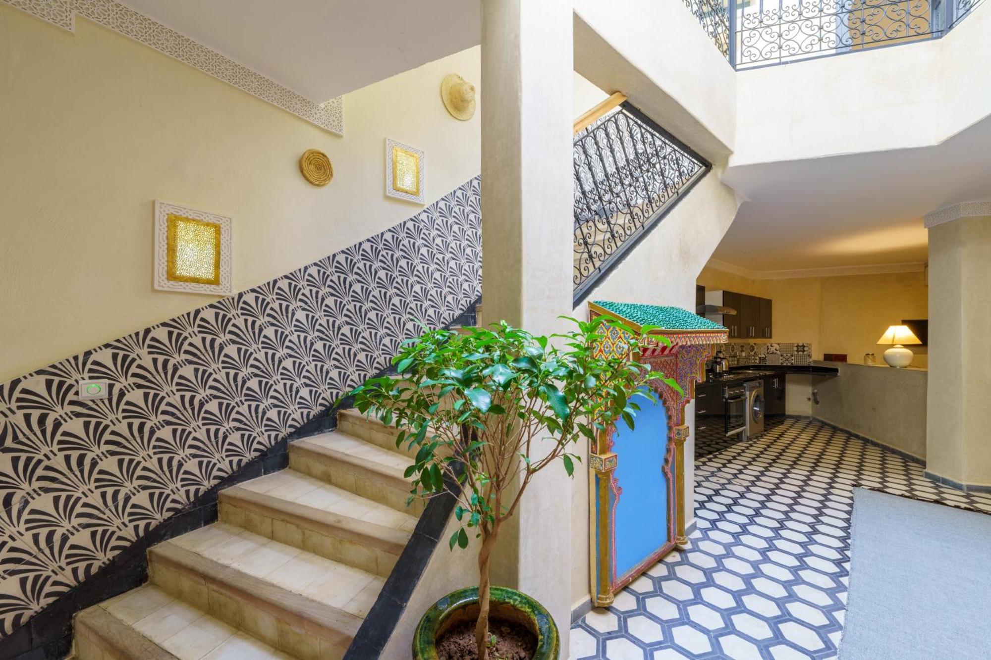 Riad 4 Chambres - Piscine & Petit Dejeuner Gratuit - Wifi Fibre Optique 마라케시 외부 사진
