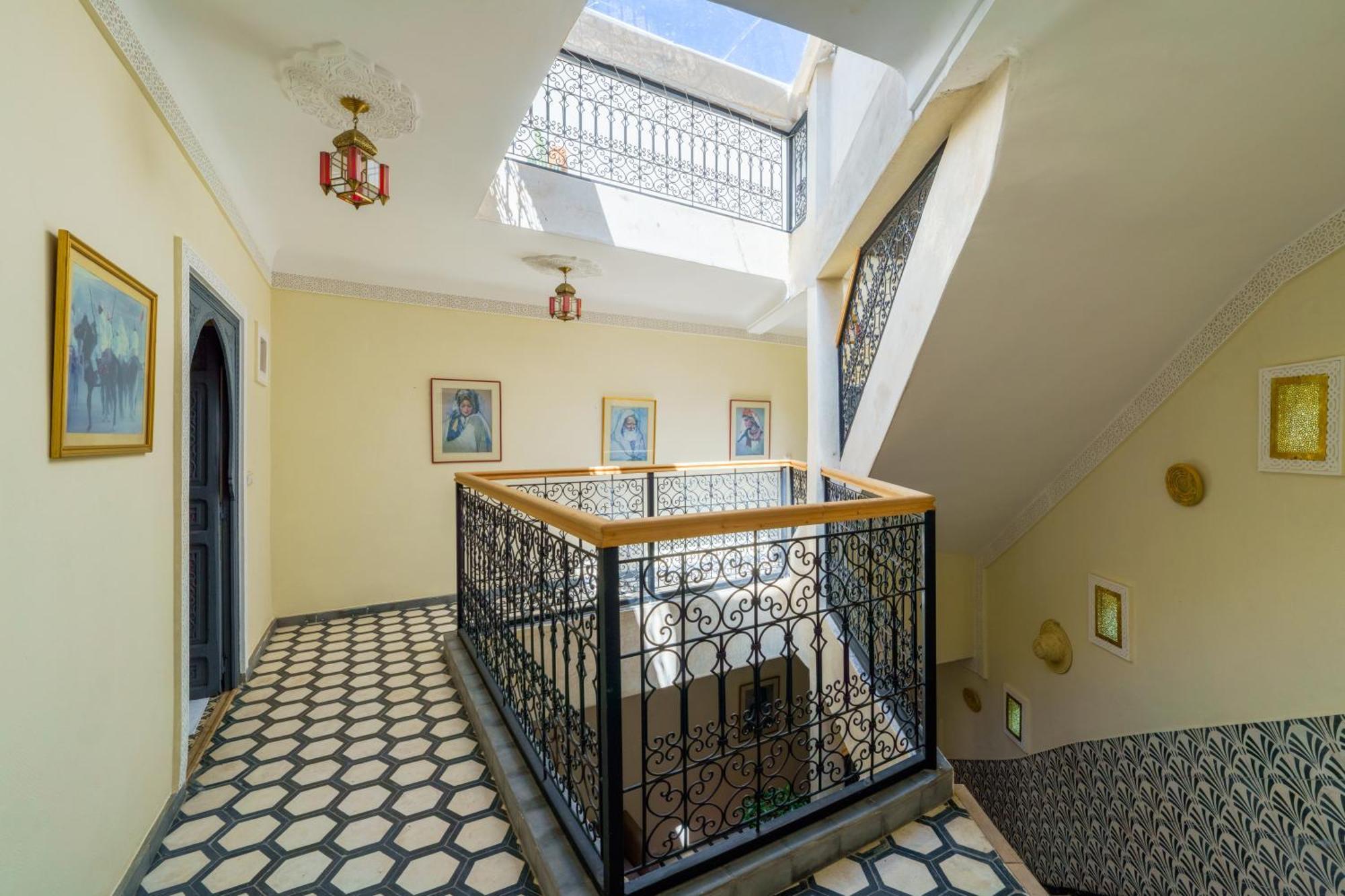 Riad 4 Chambres - Piscine & Petit Dejeuner Gratuit - Wifi Fibre Optique 마라케시 외부 사진
