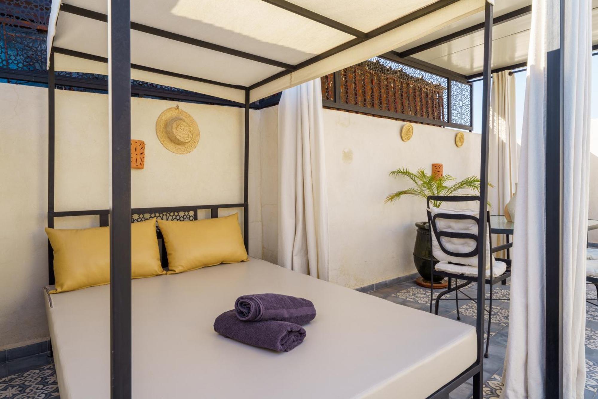 Riad 4 Chambres - Piscine & Petit Dejeuner Gratuit - Wifi Fibre Optique 마라케시 외부 사진